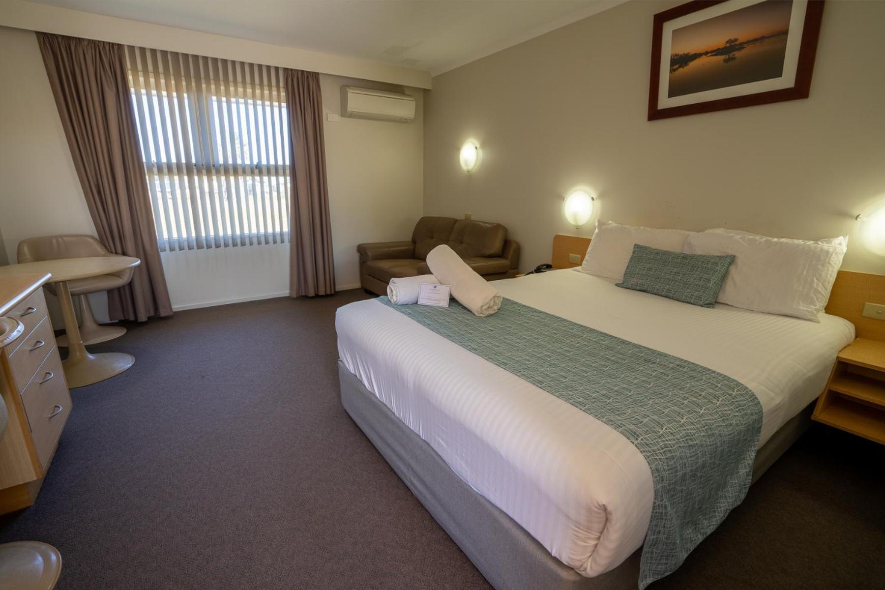 Hospitality Carnarvon, Surestay Collection By Best Western Exterior photo