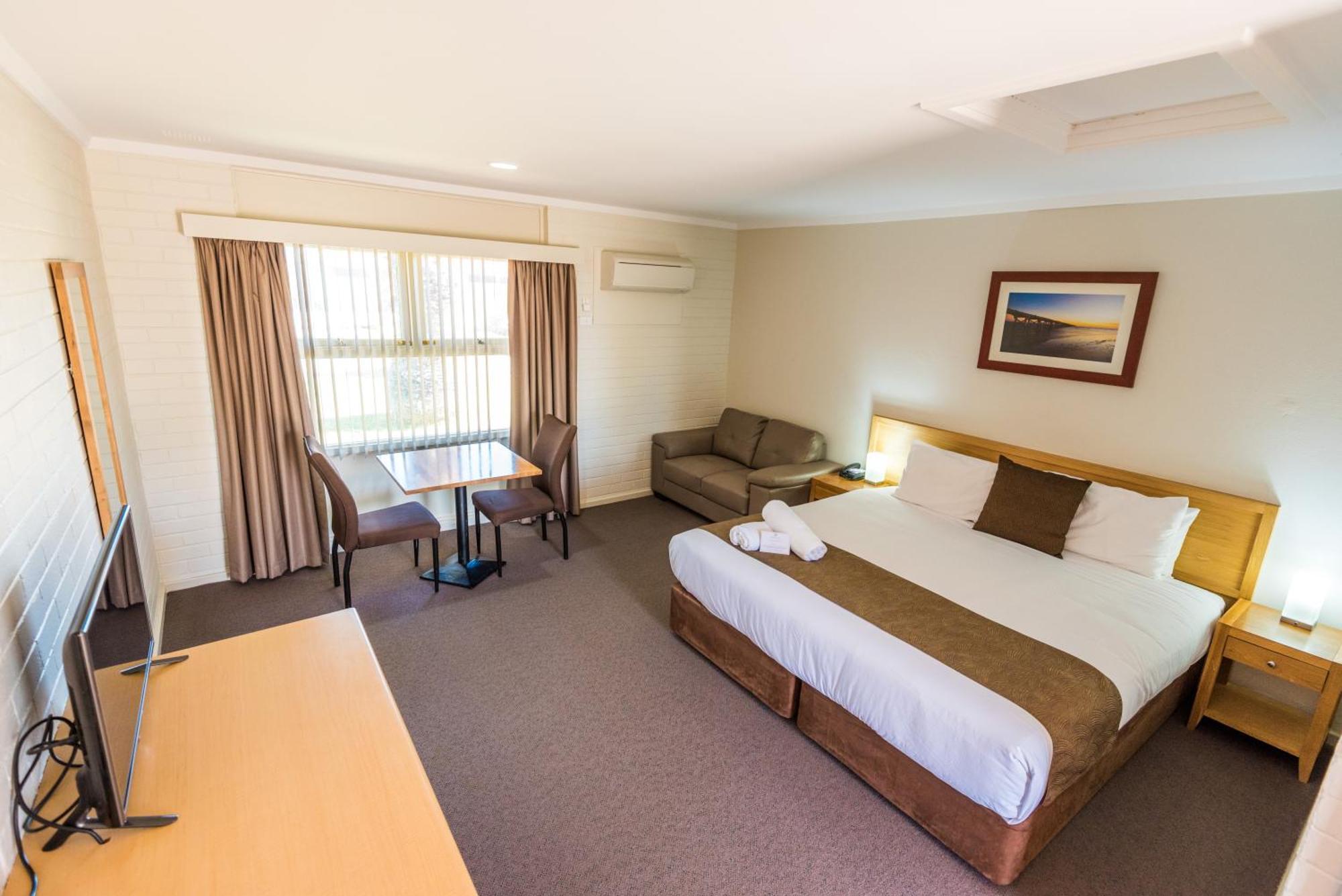 Hospitality Carnarvon, Surestay Collection By Best Western Room photo