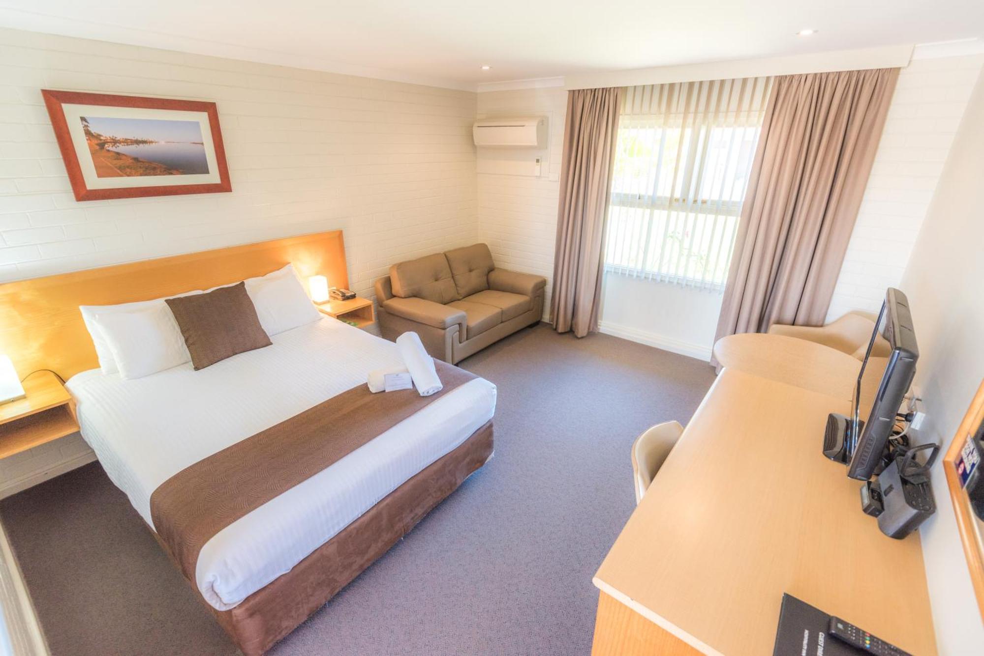 Hospitality Carnarvon, Surestay Collection By Best Western Room photo